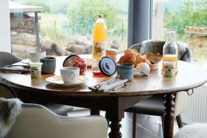 Petit Déjeuner - Chambre - Table - Restaurant - le Saltimbanque - Baie de Somme - Hauts de France